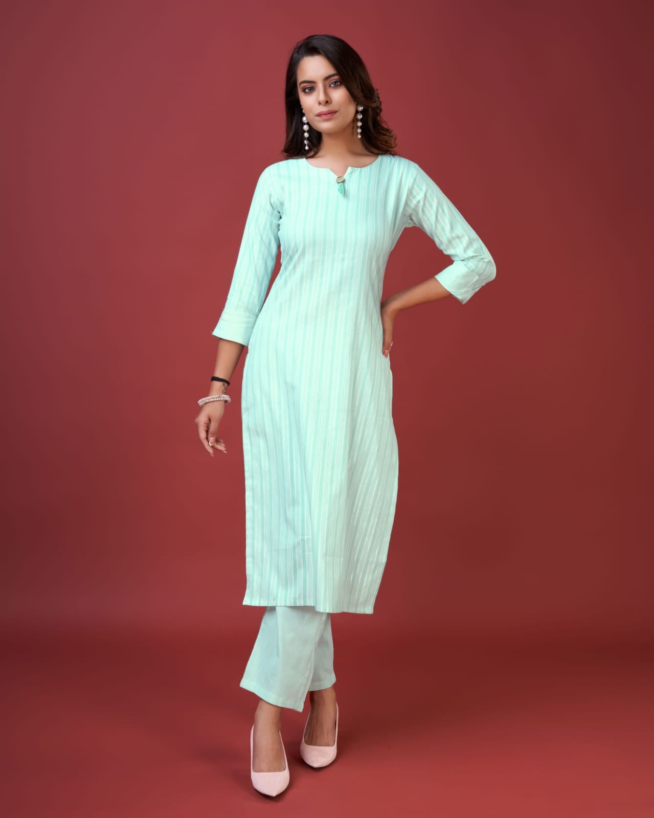 Specially Designed Kurti Pair For Day To Day Use